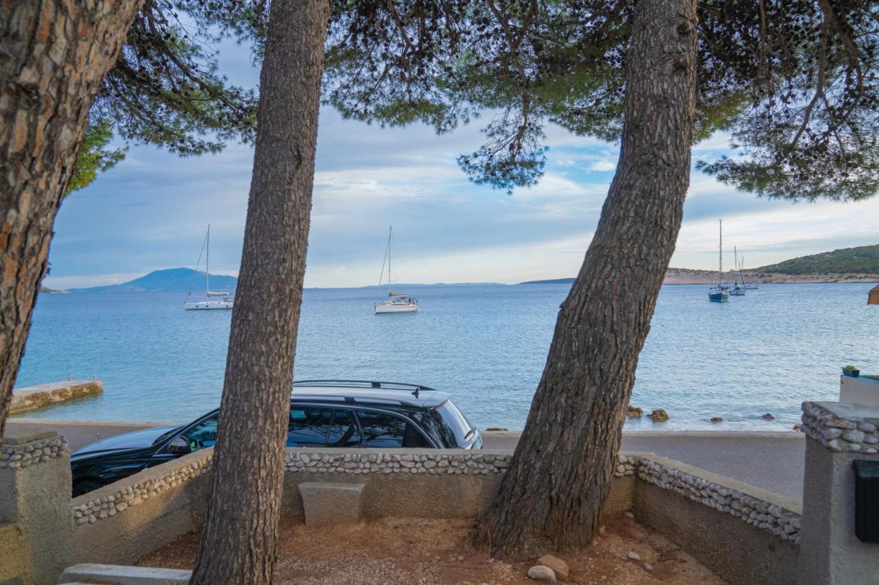 Sidus Maris, Spacious Seaside Apartment With Free Parking Martinšćica Exterior foto